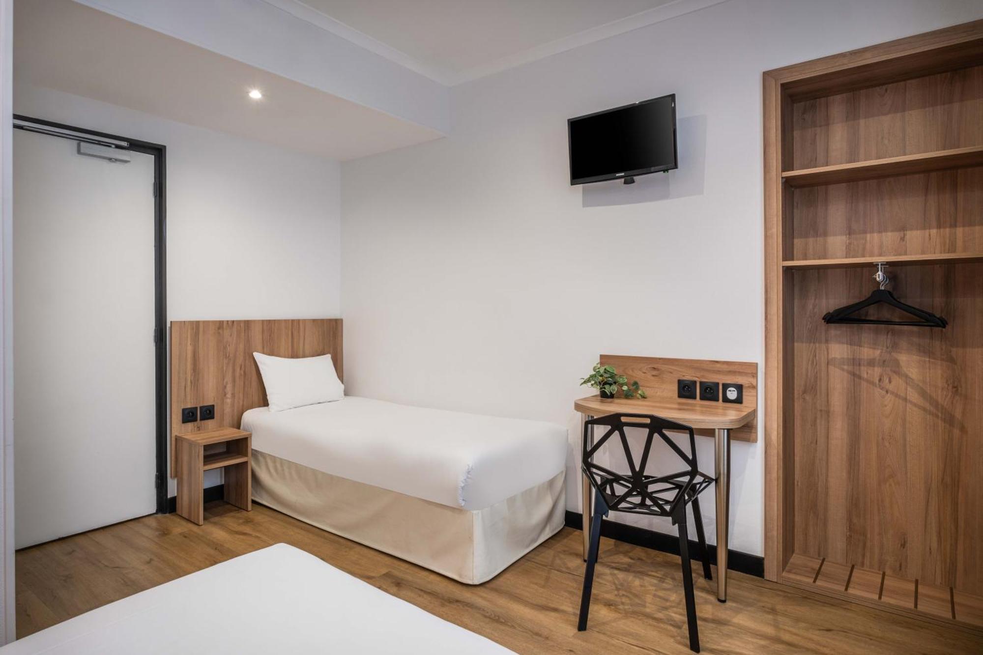 פריז Hotel Daval מראה חיצוני תמונה