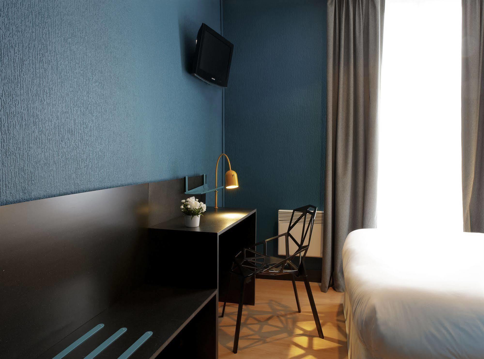 פריז Hotel Daval מראה חיצוני תמונה
